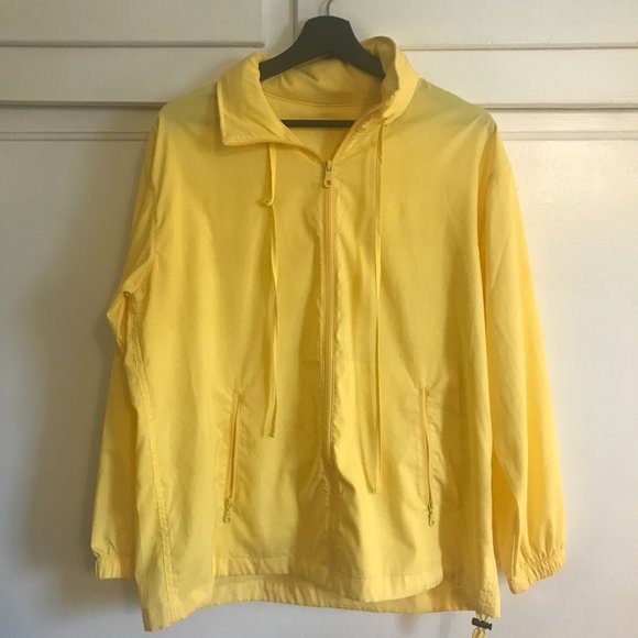 Girlfriend Collective Lemon Sideline Full-Zip Windbreaker - Picture 1 of 4